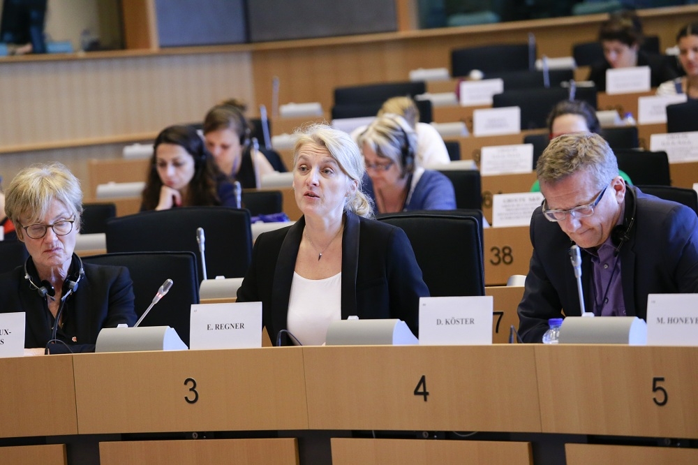 Evelyn Regner en el Parlamento Europeo